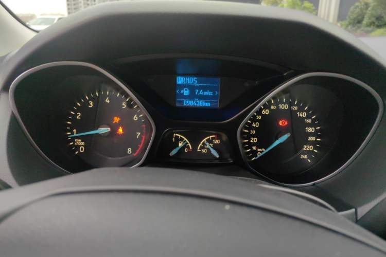 Used Ford Focus 2015 Hatchback EcoBoost 125 Automatic Supreme Style Edition Instrument Cluster