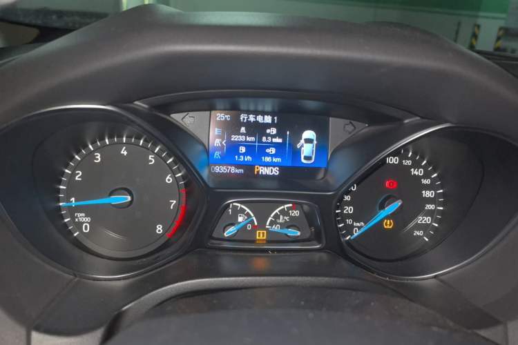 Used Ford Focus 2015 Sedan EcoBoost 180 Automatic Flagship Model Instrument Cluster