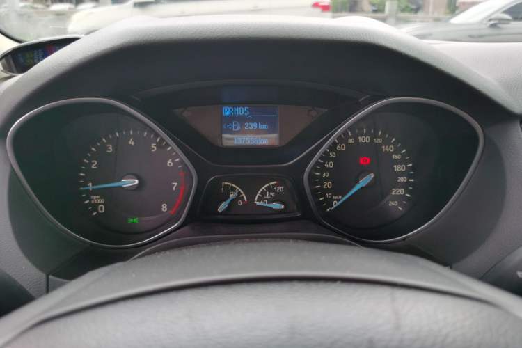 Used Ford Focus 2015 Sedan EcoBoost 125 Automatic Supreme Style Edition Instrument Cluster