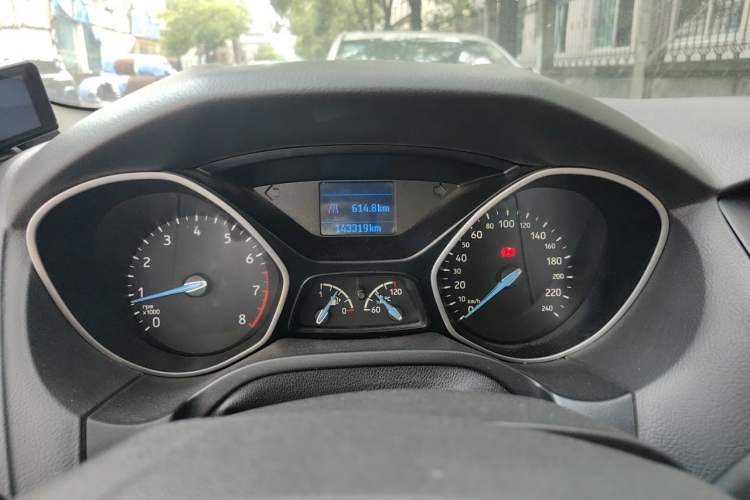 Used Ford Focus 2015 Sedan 1.6L Manual Comfort Model Instrument Cluster