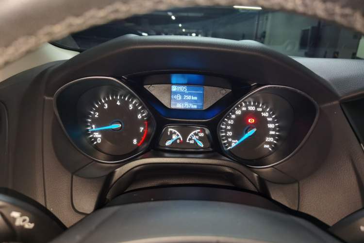 Used Ford Focus 2015 Sedan 1.6L Automatic Trend Model Instrument Cluster