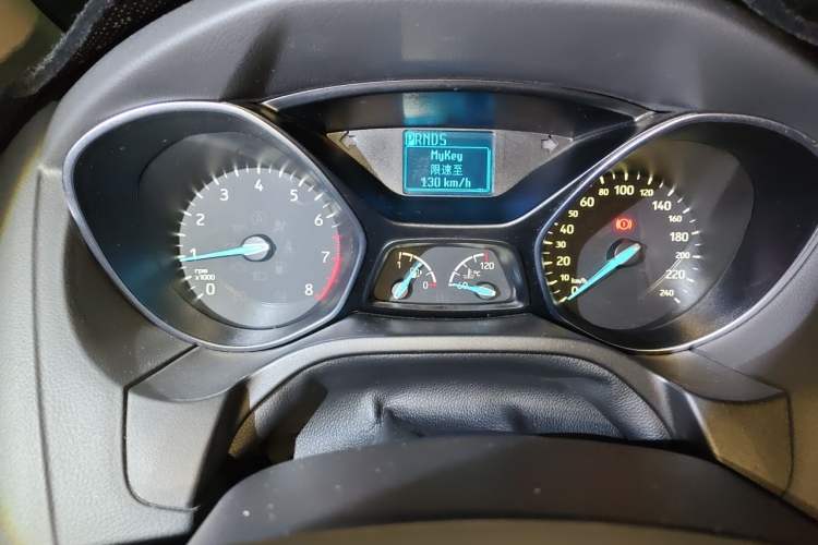 Used Ford Focus 2015 Sedan EcoBoost 125 Automatic Supreme Style Edition Instrument Cluster
