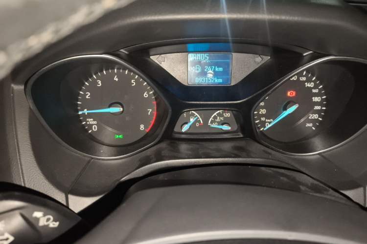 Used Ford Focus 2015 Sedan 1.6L Automatic Trend Model Instrument Cluster