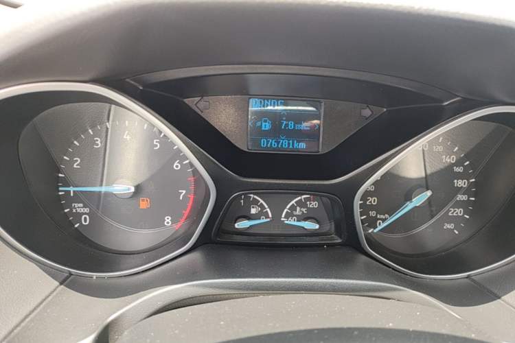 Used Ford Focus 2015 Sedan EcoBoost 125 Automatic Supreme Style Edition Instrument Cluster