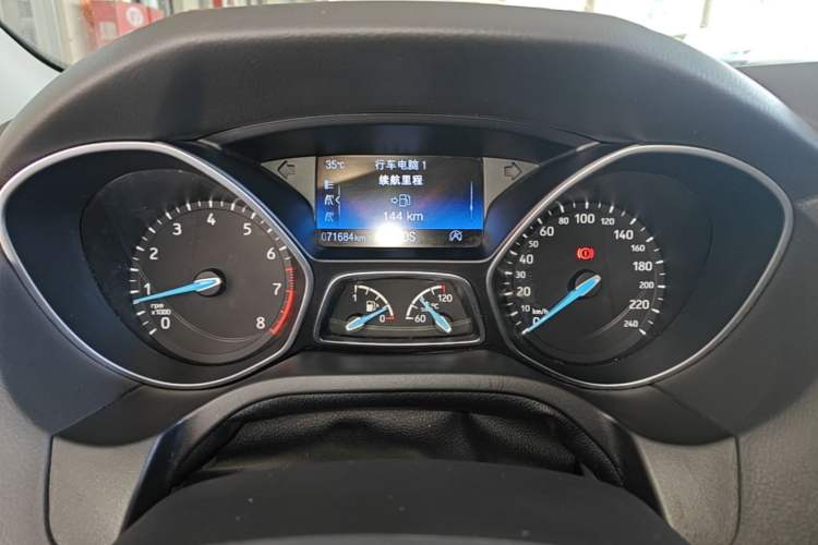 Used Ford Focus 2015 Hatchback EcoBoost 180 Automatic Elite Model Instrument Cluster