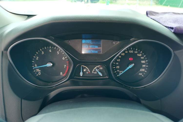 Used Ford Focus 2015 Hatchback EcoBoost 125 Automatic Supreme Style Edition Instrument Cluster