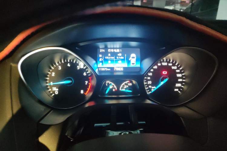 Used Ford Focus 2015 Sedan EcoBoost 180 Automatic Elite Model Instrument Cluster
