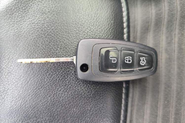 Used Ford Focus 2015 Hatchback 1.6L Automatic Fashion Edition Interior 1