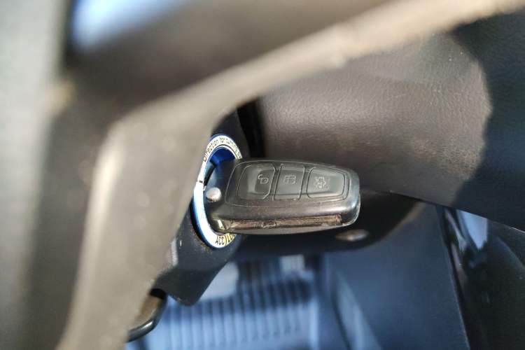 Used Ford Focus 2015 Sedan EcoBoost 180 Automatic Elite Model Interior 1