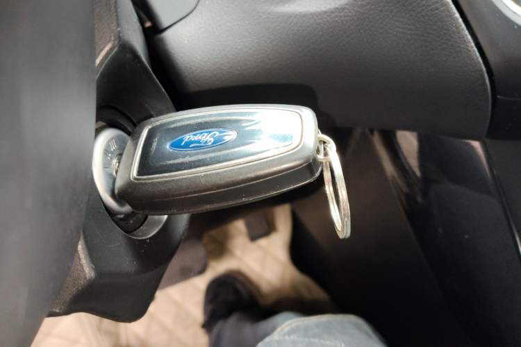 Used Ford Focus 2015 Hatchback 1.6L Automatic Fashion Edition Interior 1