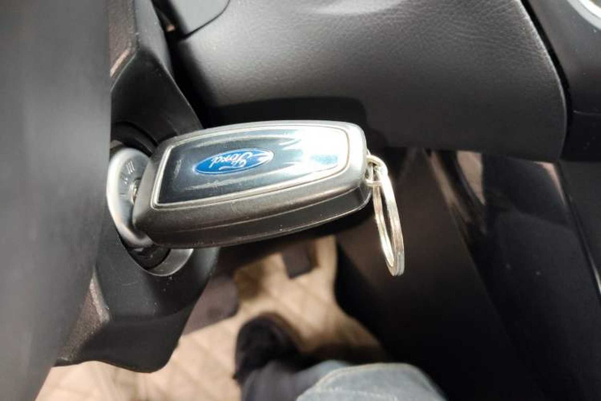 Used Ford Focus 2015 Hatchback 1.6L Automatic Fashion Edition Interior 1