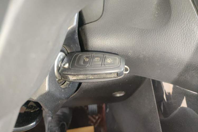 Used Ford Focus 2015 Sedan 1.6L Automatic Trend Model Interior 1