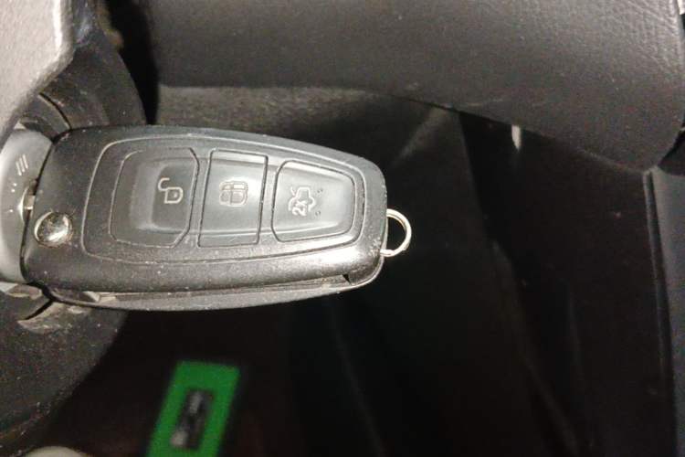 Used Ford Focus 2015 Sedan 1.6L Automatic Trend Model Interior 1