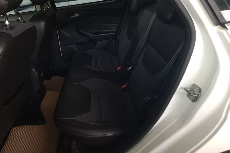 Used Ford Focus 2015 Sedan 1.6L Automatic Trend Model Interior 1