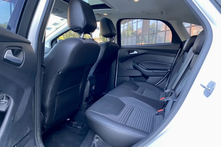 Used Ford Focus 2015 Hatchback 1.6L Manual Fashion Edition Interior 1