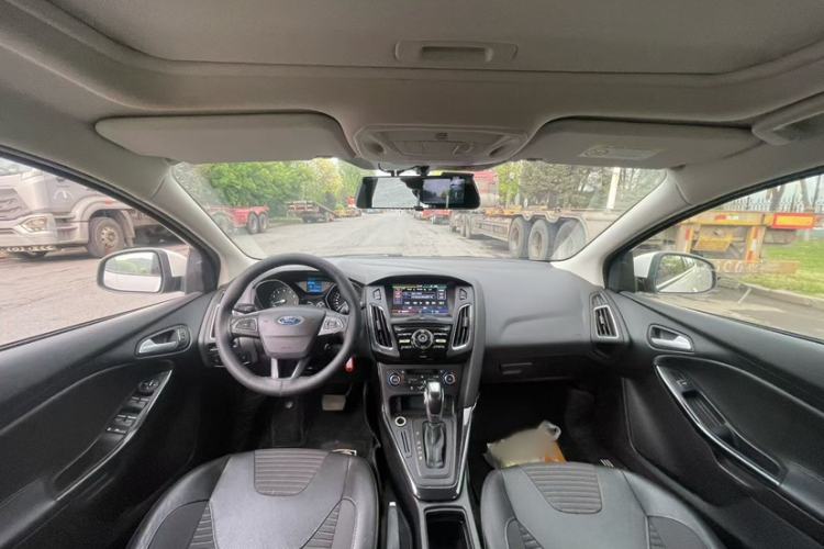 Used Ford Focus 2015 Hatchback 1.6L Automatic Fashion Edition Interior 1