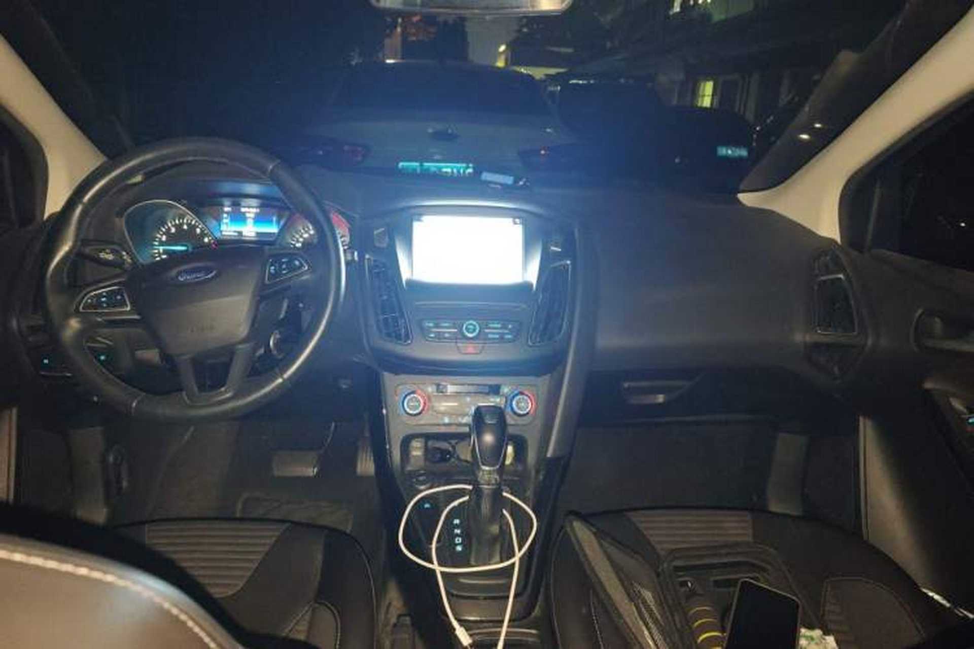 Used Ford Focus 2015 Hatchback EcoBoost 180 Automatic Elite Model Interior 2