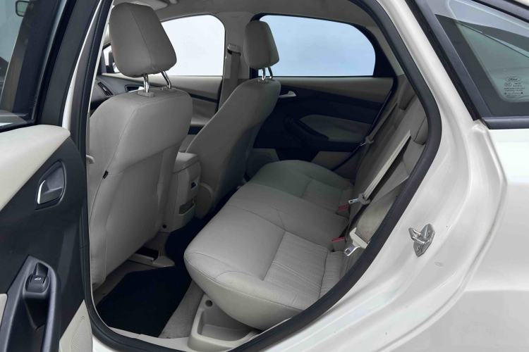 Used Ford Focus 2015 Sedan 1.6L Automatic Comfort Model Interior 2