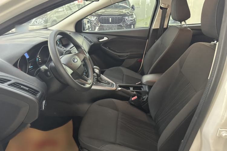 Used Ford Focus 2015 Hatchback 1.6L Automatic Comfort Model Interior 2