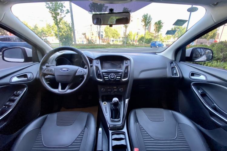 Used Ford Focus 2015 Hatchback 1.6L Manual Fashion Edition Interior 2