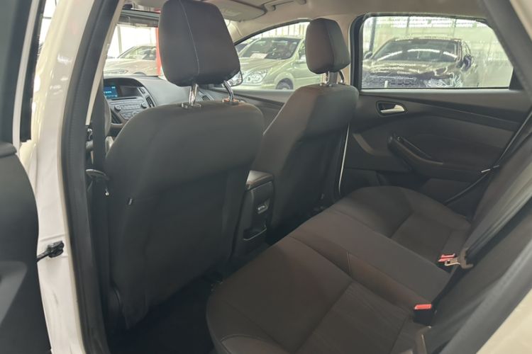 Used Ford Focus 2015 Hatchback 1.6L Automatic Comfort Model Interior 3