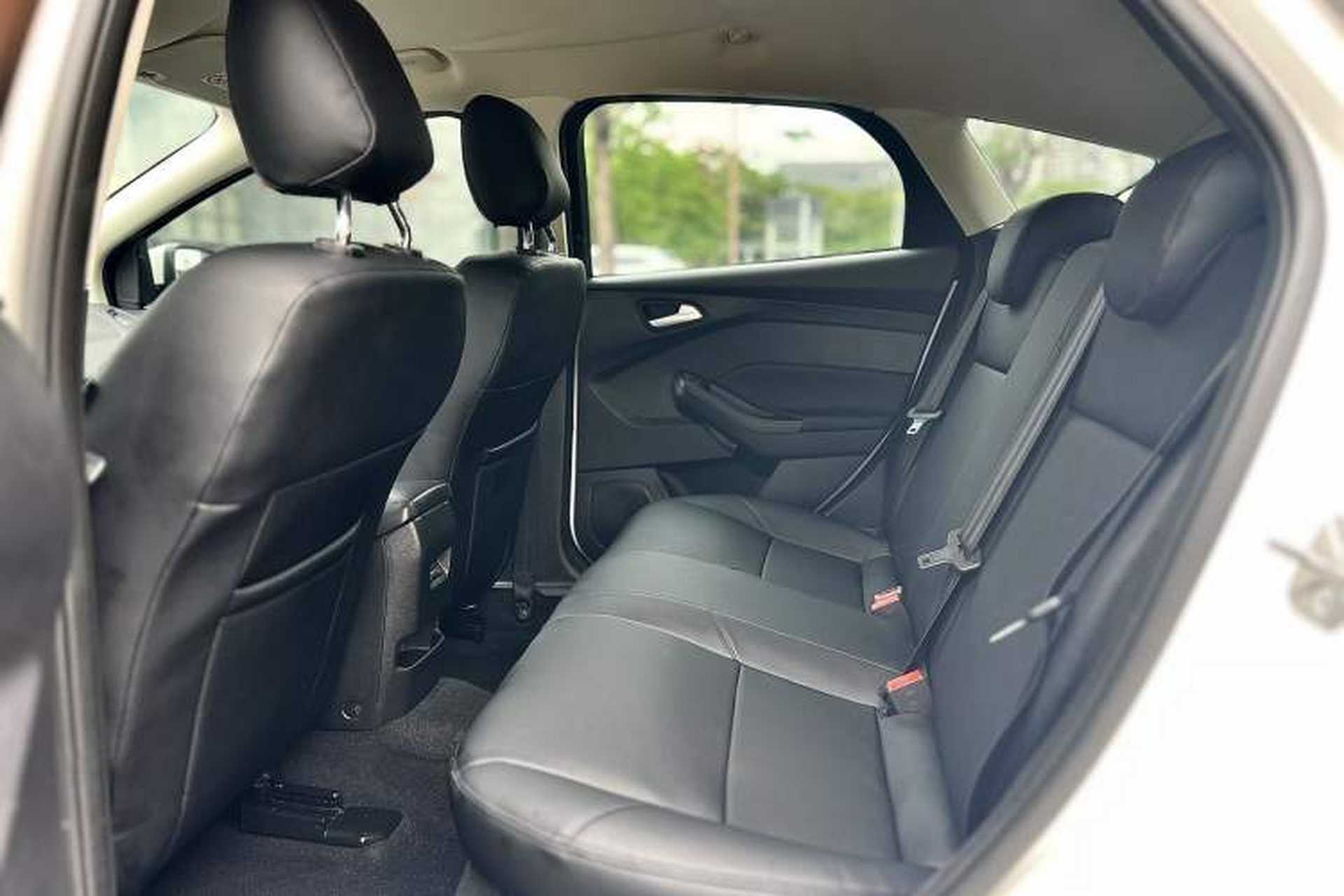 Used Ford Focus 2015 Hatchback 1.6L Automatic Comfort Model Interior 5