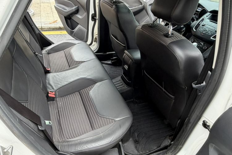 Used Ford Focus 2015 Sedan 1.6L Automatic Trend Model Interior 5