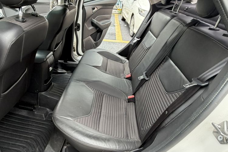 Used Ford Focus 2015 Sedan 1.6L Automatic Trend Model Interior 6