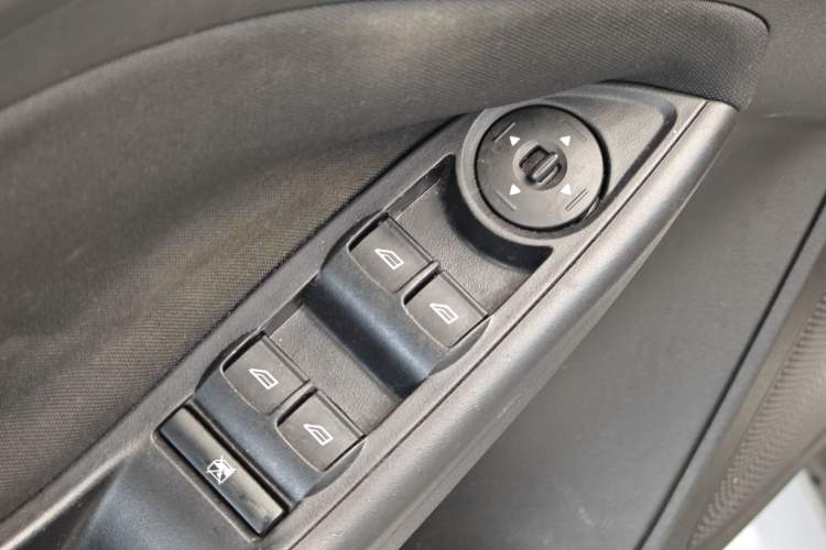 Used Ford Focus 2015 Hatchback 1.6L Automatic Comfort Model Interior 7