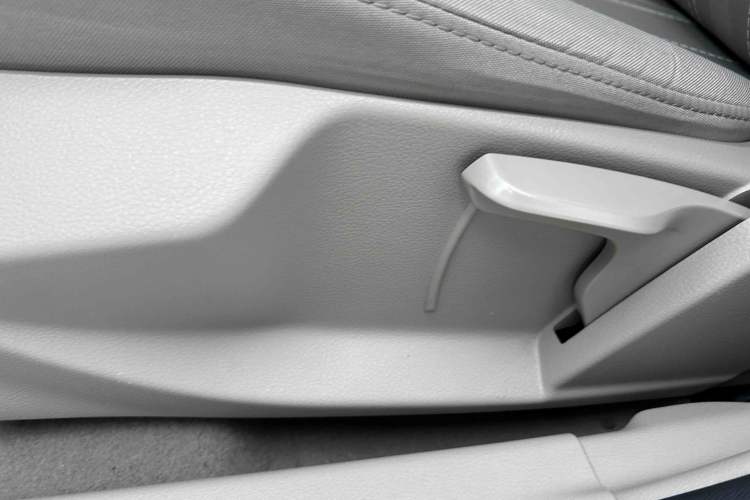 Used Ford Focus 2015 Sedan 1.6L Automatic Comfort Model Interior 8