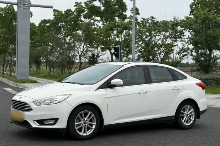 Ojetý Ford Focus 2015 Sedan EcoBoost 180 Automatic Elite Model Guazi used car, China used car export, Used car for sale, Used  cars, Cheapest cars for sale