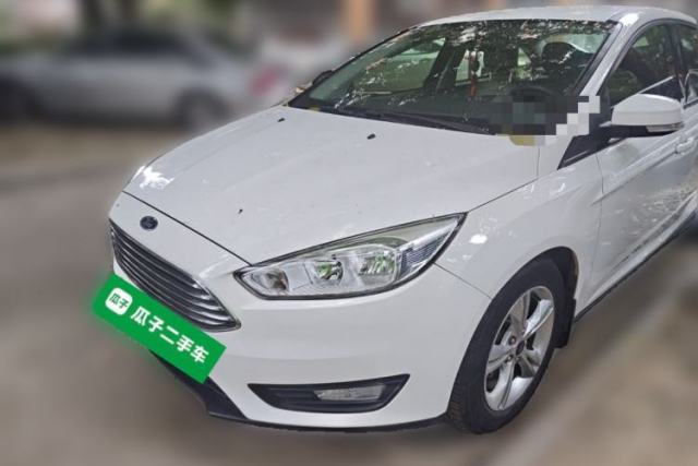 Ojetý Ford Focus 2015 Sedan 1.6L Automatic Comfort Model
