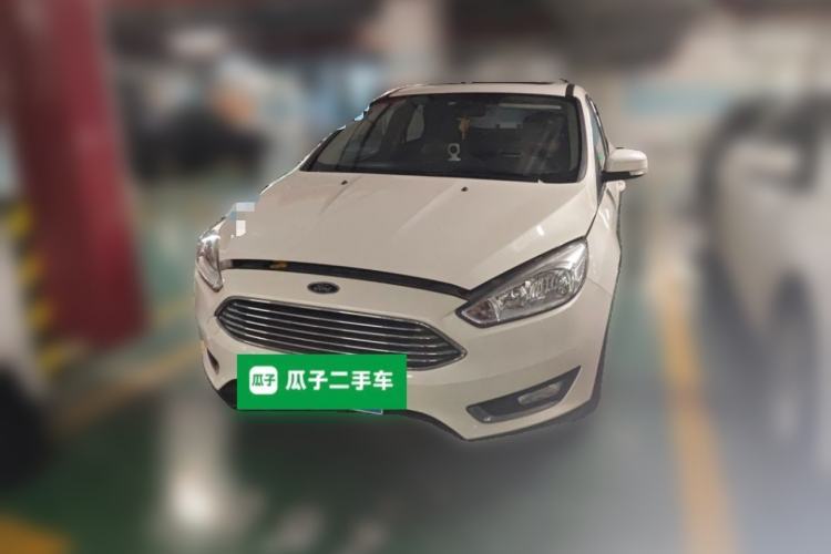 Used Ford Focus 2015 Sedan 1.6L Manual Fashion Edition Guazi used car, China used car export, Used car for sale, Used  cars, Cheapest cars for sale
