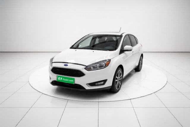 Ojetý Ford Focus 2015 Hatchback 1.6L Automatic Fashion Edition