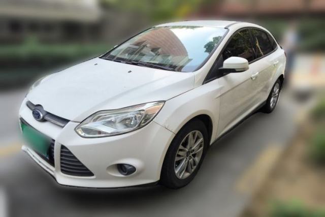 Ford Focus 2015 Sedan 1.6L Manual Comfort Model с пробегом