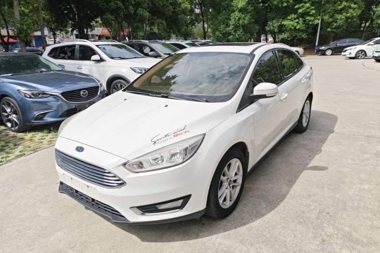 Used Ford Focus 2015 Sedan 1.6L Manual Fashion Edition Guazi used car, China used car export, Used car for sale, Used  cars, Cheapest cars for sale