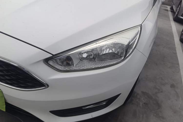 Used Ford Focus 2015 Hatchback 1.6L Automatic Comfort Model Left Front Headlight