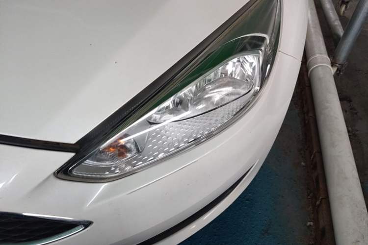 Used Ford Focus 2015 Hatchback 1.6L Automatic Comfort Model Left Front Headlight
