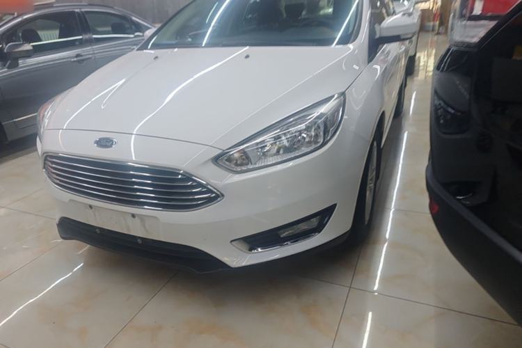 Used Ford Focus 2015 Sedan 1.6L Automatic Trend Model Left Front Headlight