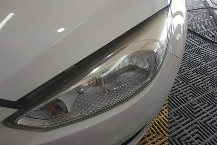 Used Ford Focus 2015 Hatchback 1.6L Automatic Comfort Model Left Front Headlight
