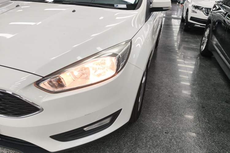 Used Ford Focus 2015 Hatchback 1.6L Automatic Comfort Model Left Front Headlight