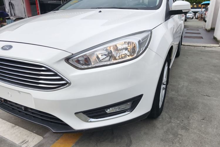 Used Ford Focus 2015 Sedan 1.6L Automatic Trend Model Left Front Headlight