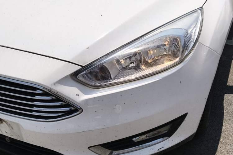 Used Ford Focus 2015 Sedan EcoBoost 125 Automatic Supreme Style Edition Left Front Headlight