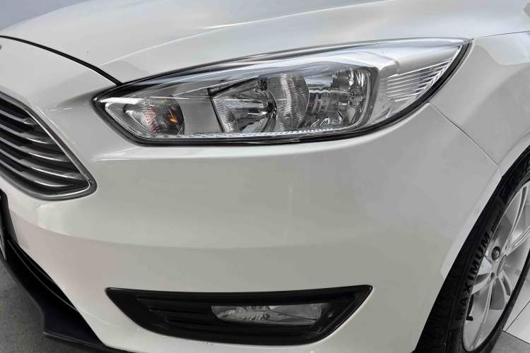 Used Ford Focus 2015 Sedan 1.6L Automatic Comfort Model Left Front Headlight