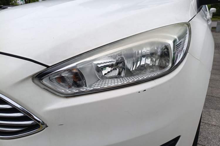 Used Ford Focus 2015 Sedan 1.6L Manual Comfort Model Left Front Headlight