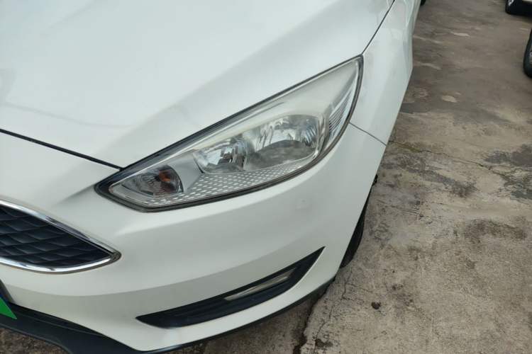 Used Ford Focus 2015 Hatchback 1.6L Automatic Comfort Model Left Front Headlight