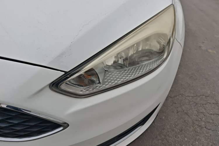 Used Ford Focus 2015 Hatchback 1.6L Automatic Fashion Edition Left Front Headlight