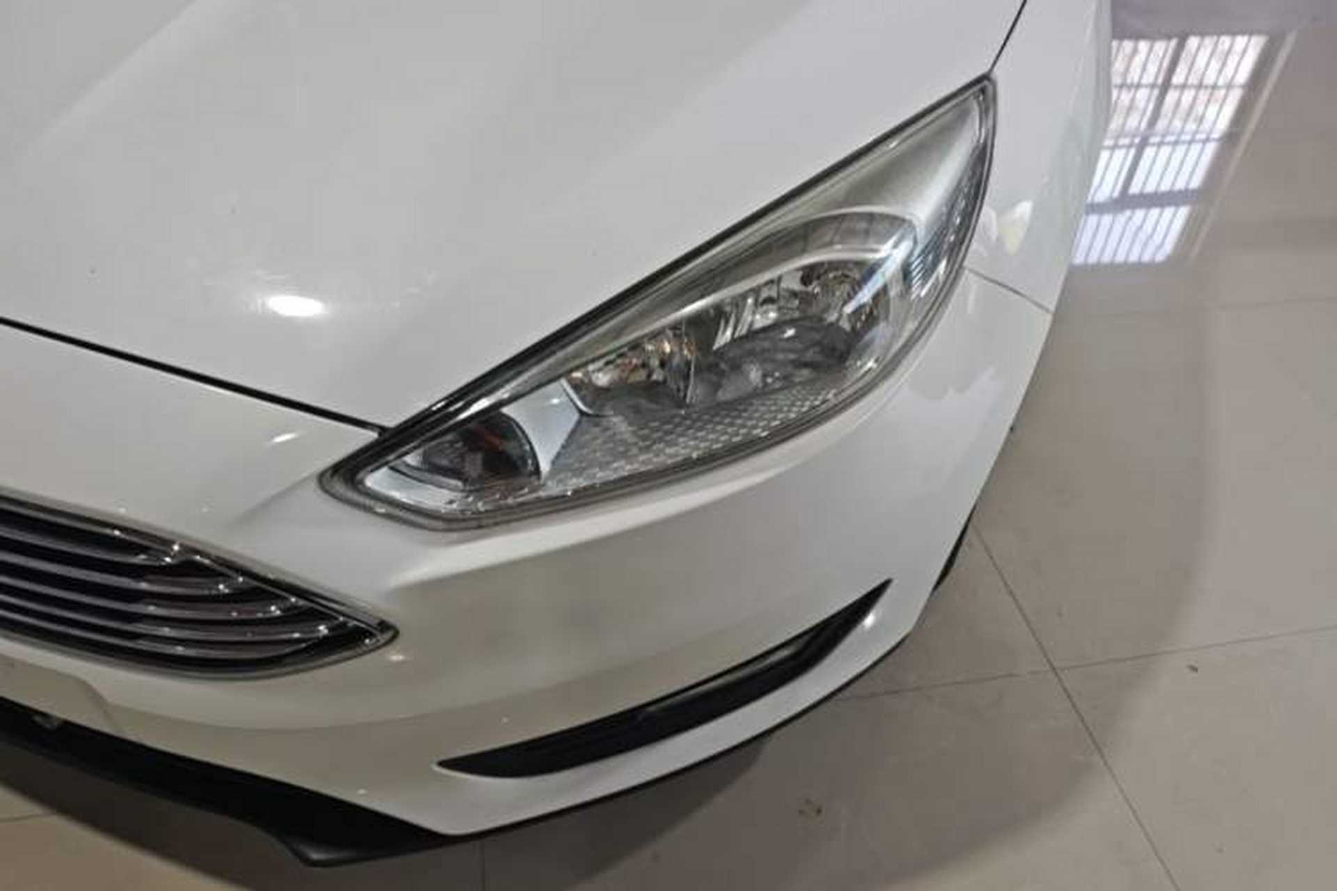 Used Ford Focus 2015 Sedan 1.6L Automatic Comfort Model Left Front Headlight