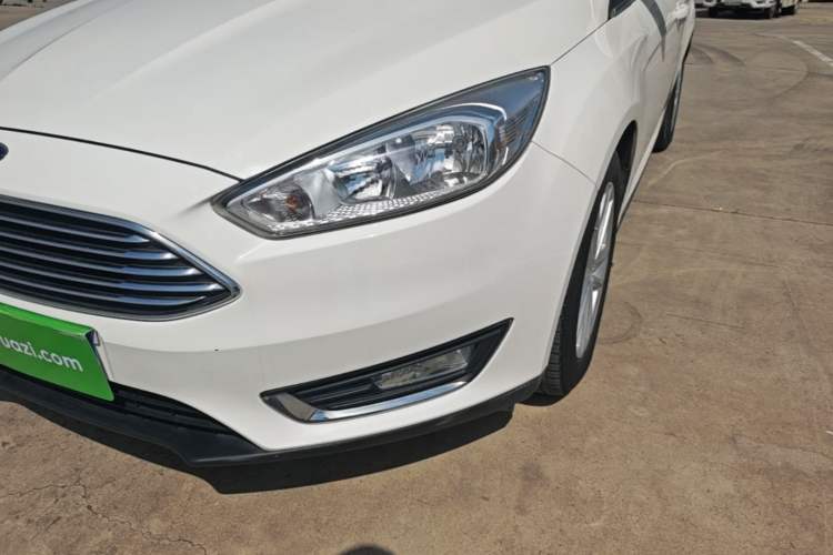 Used Ford Focus 2015 Sedan EcoBoost 180 Automatic Elite Model Left Front Headlight