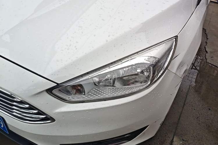 Used Ford Focus 2015 Sedan 1.6L Automatic Trend Model Left Front Headlight